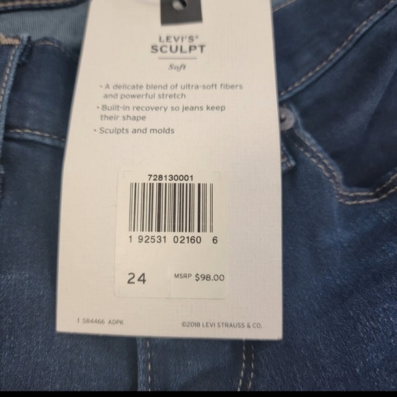 Levi's Curvy Straight Cropped Jeans Sculpt Soft Stretch NWT Waist Sz 24 Ret $99 - Picture 5 of 13